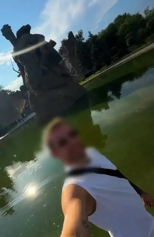 Медиа в альбоме